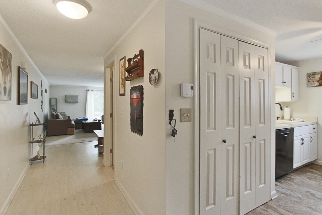 656 High Street, Unit 206 Clinton, MA 01510 - Photo 6 of 30 Gallery Image 6