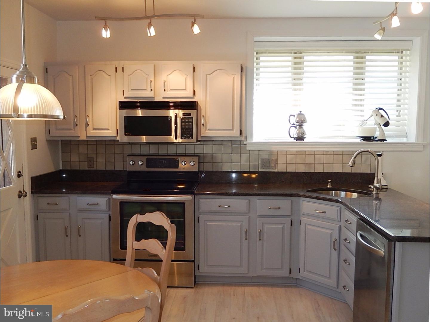 721 Pine Ridge Road Media, PA 19063 - Photo 8 of 24 Kitchen