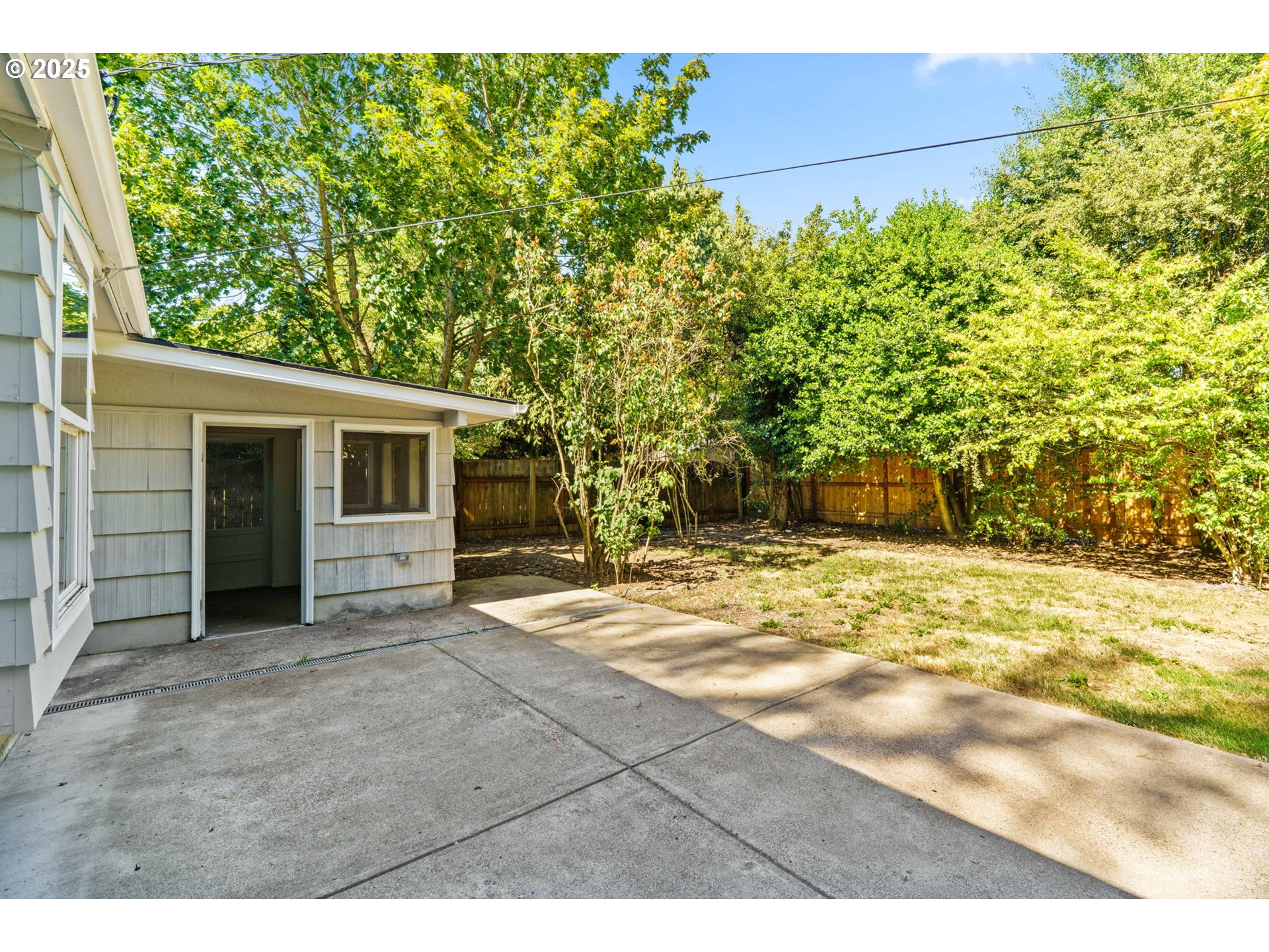 1669 Ridgefield Street Eugene, OR 97404 - Photo 26 of 30 Gallery Image 26