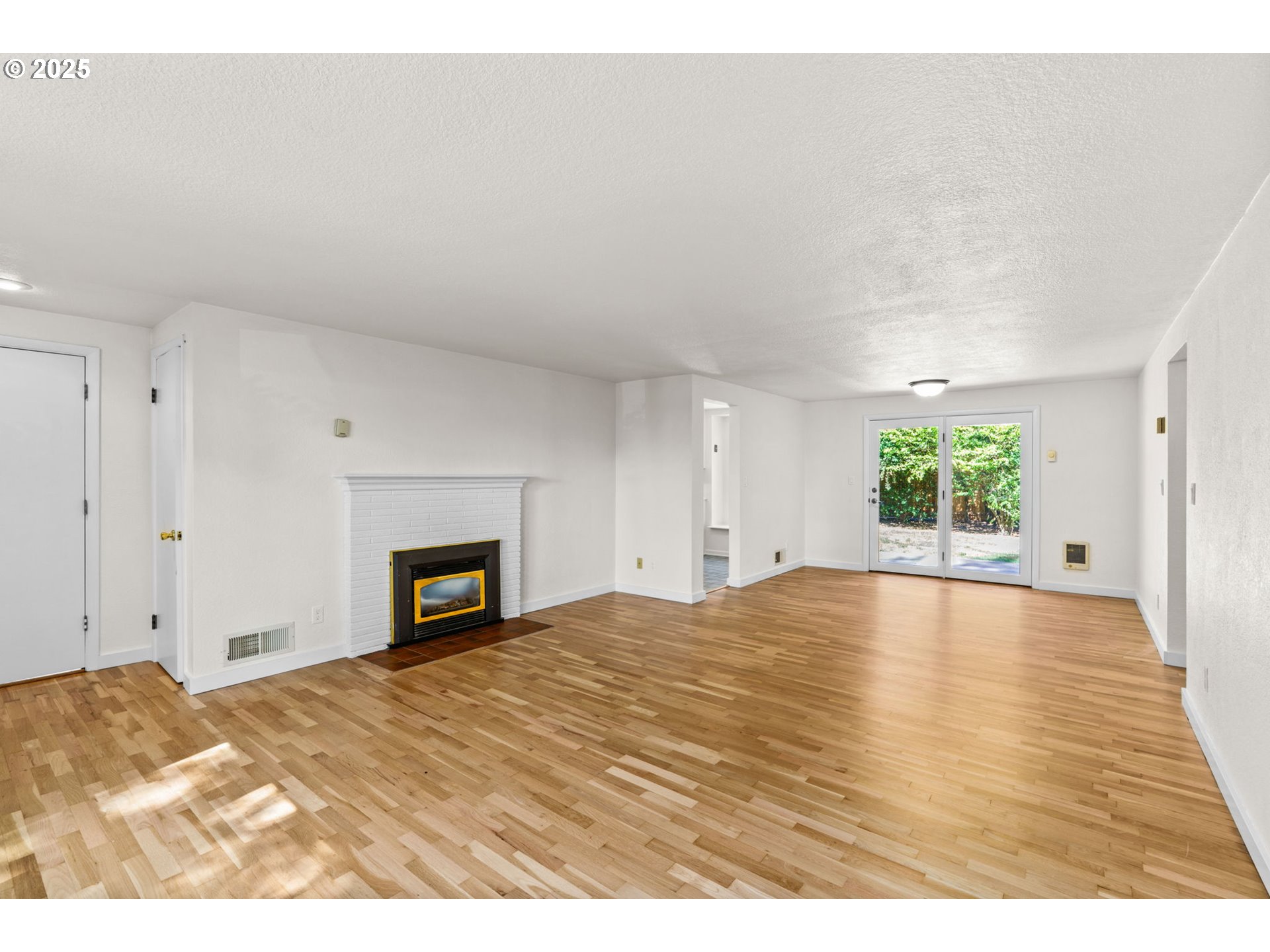 1669 Ridgefield Street Eugene, OR 97404 - Photo 3 of 30 Gallery Image 3