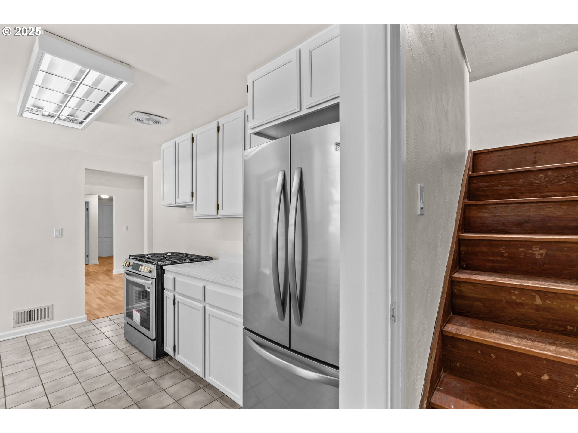 1669 Ridgefield Street Eugene, OR 97404 - Photo 10 of 30 Gallery Image 10