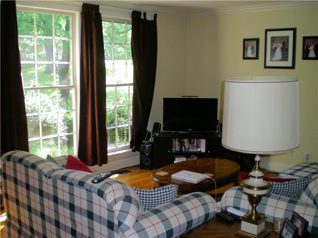 124 Alton Road, Unit A Nashville, TN 37205 - Photo 12 of 15 LIVING ROOM SIDE B.