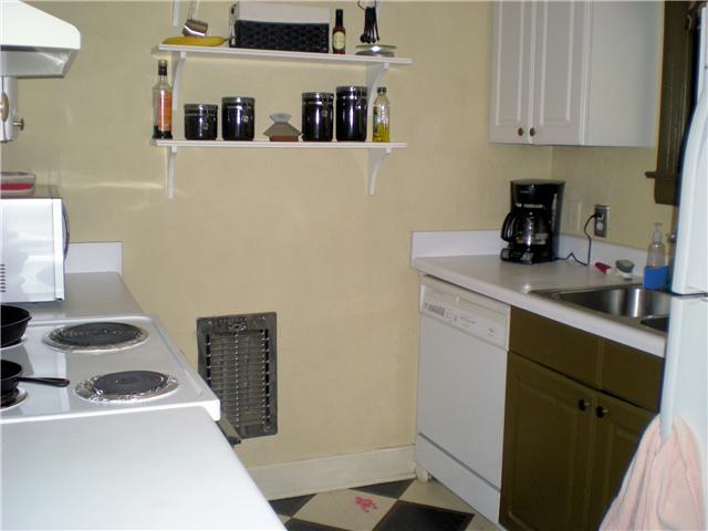 124 Alton Road, Unit A Nashville, TN 37205 - Photo 8 of 15 VIEW OF KTICHEN WITH THE HARDWOOD FLOORS. BOTH KITCHENS ARE A NICE SIZE.