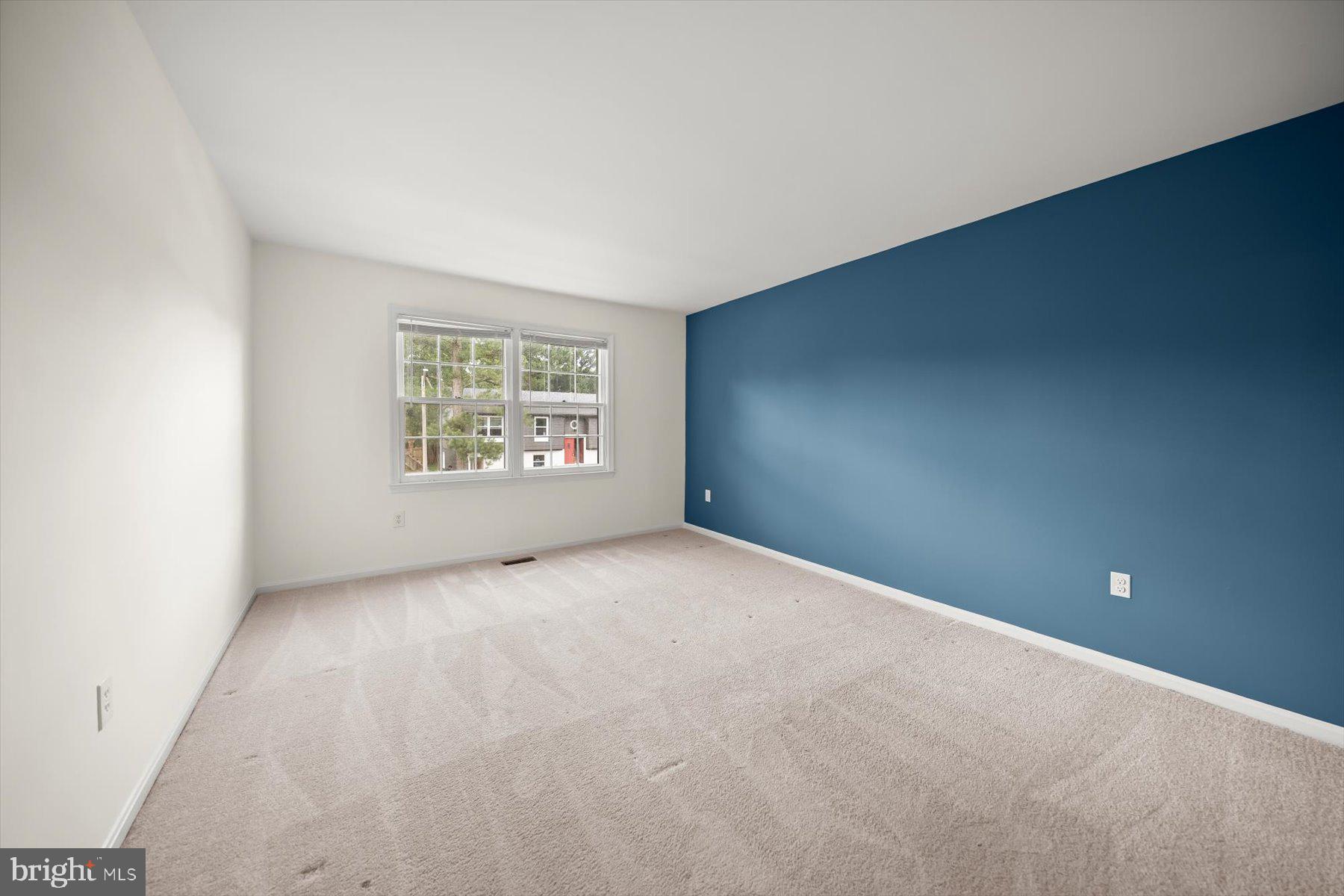 6819 Ben Franklin Road Springfield, VA 22150 - Photo 26 of 47 an empty room with a window