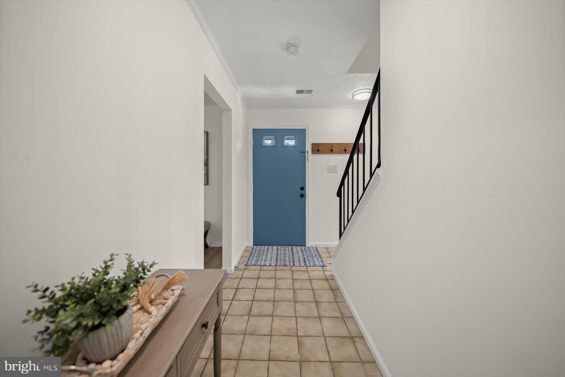 6819 Ben Franklin Road Springfield, VA 22150 - Photo 5 of 47 a view of entryway with interior