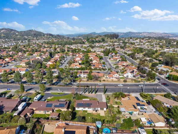 $869,000 | 2025 West El Norte Parkway, Escondido, CA 92026