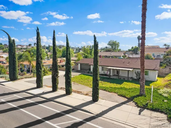 $869,000 | 2025 West El Norte Parkway, Escondido, CA 92026