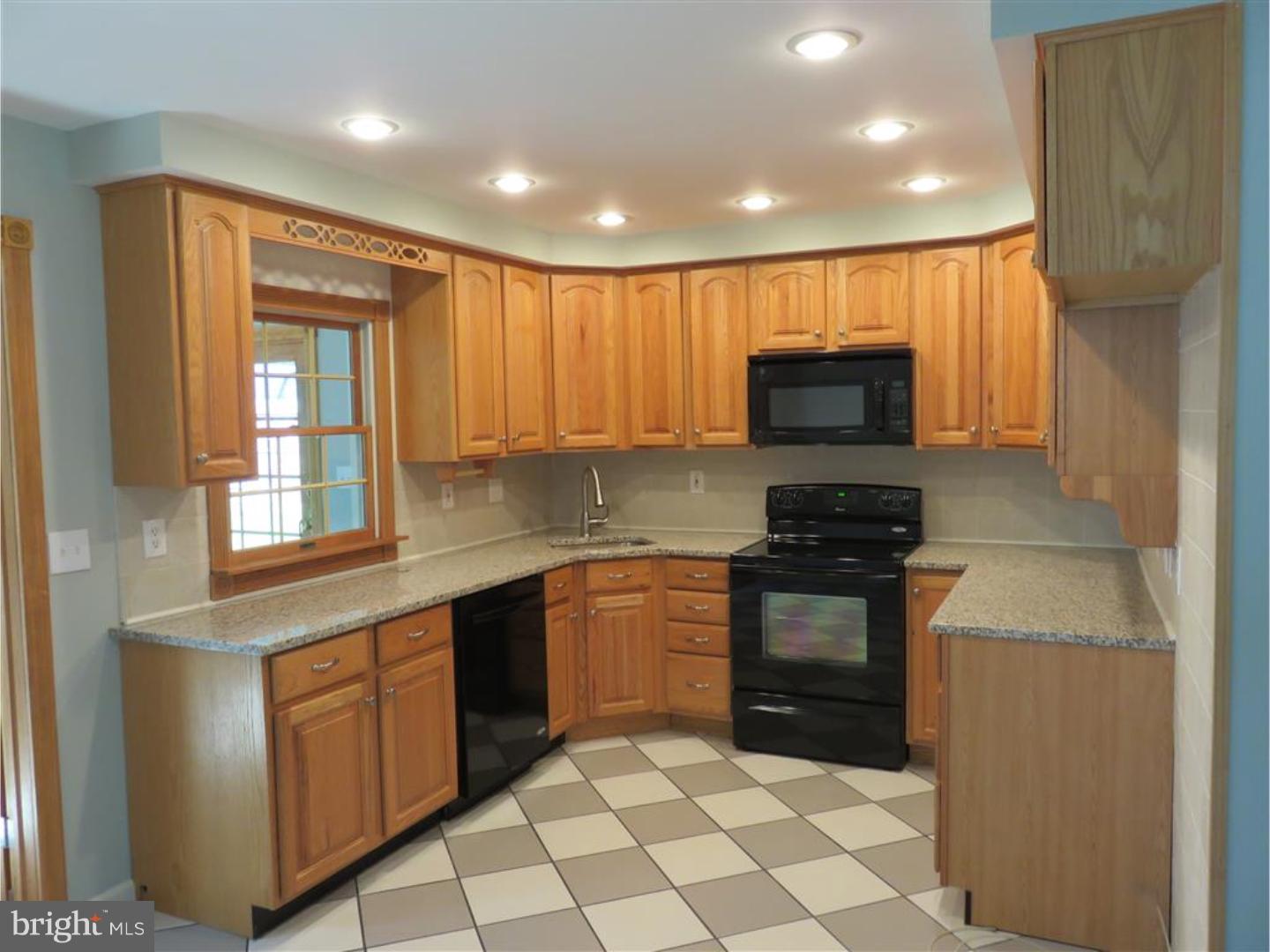 62 Upland Road Levittown, PA 19056 - Photo 3 of 12 Gallery Image 3