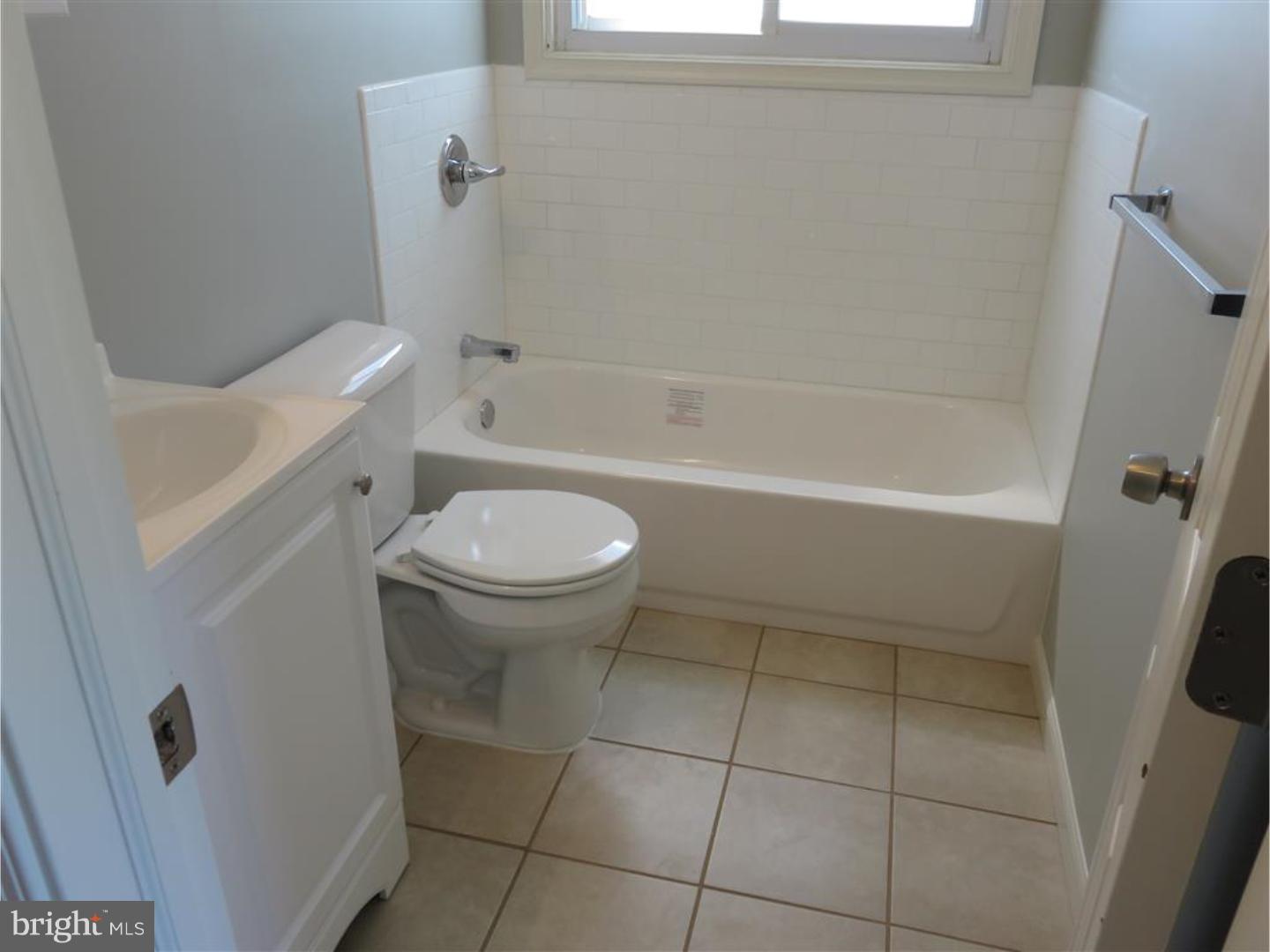62 Upland Road Levittown, PA 19056 - Photo 10 of 12 Gallery Image 10