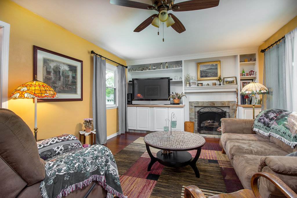 3914 West Riverside Avenue Muncie, IN 47304 - Photo 2 of 16