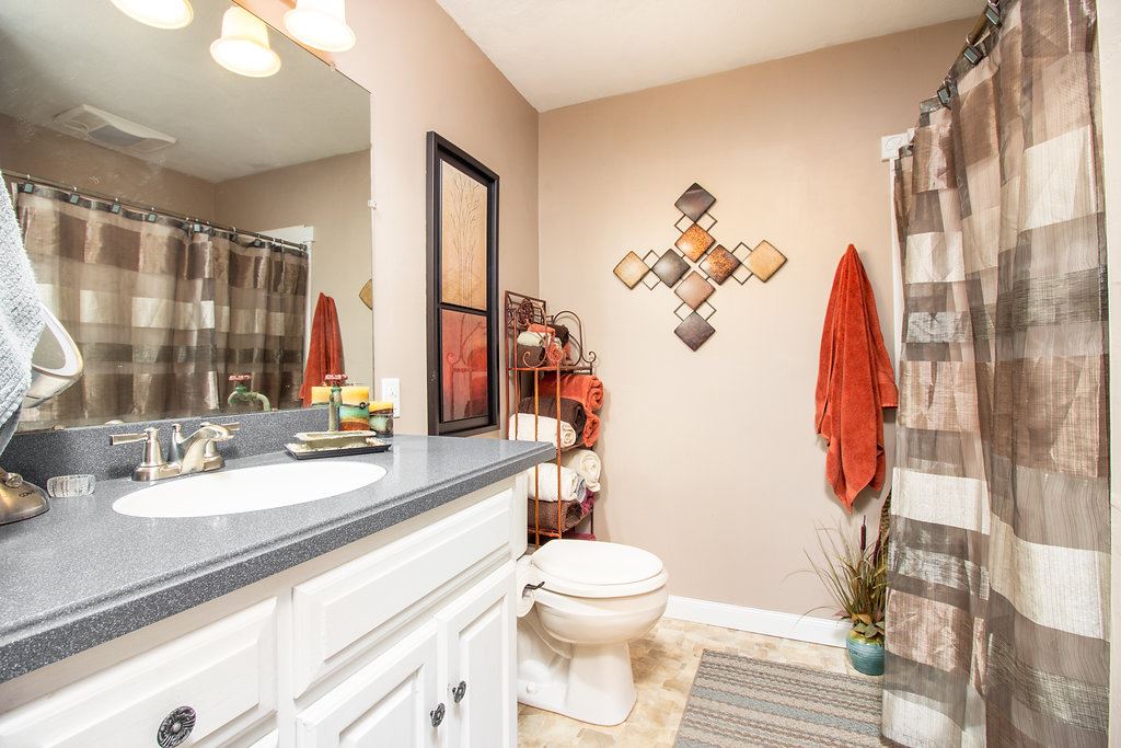 3914 West Riverside Avenue Muncie, IN 47304 - Photo 8 of 16