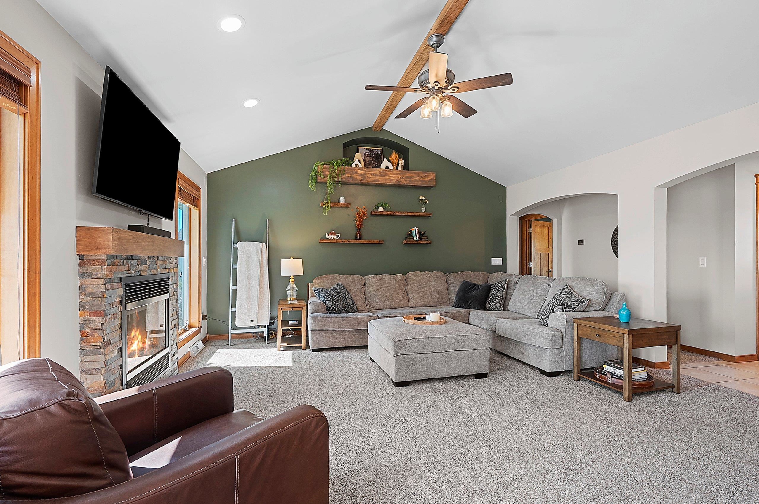 2133 Wheat Way Green Bay, WI 54311 - Photo 6 of 62