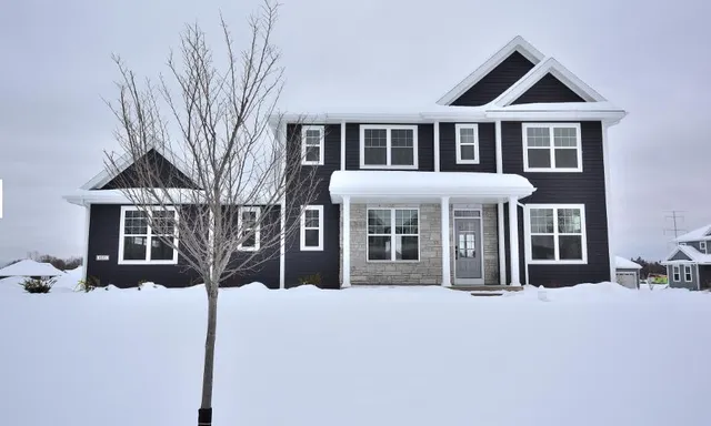 $864,900 | 8191 Skylark Court, Greendale, WI 53129