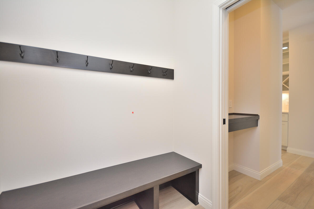 8191 Skylark Court Greendale, WI 53129 - Photo 12 of 31 92 EMPS (15)