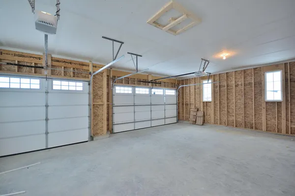$864,900 | 8191 Skylark Court, Mequon, WI 53097