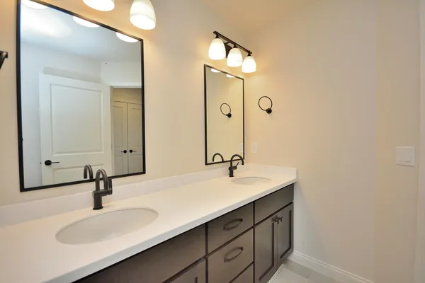 $864,900 | 8191 Skylark Court, Mequon, WI 53097