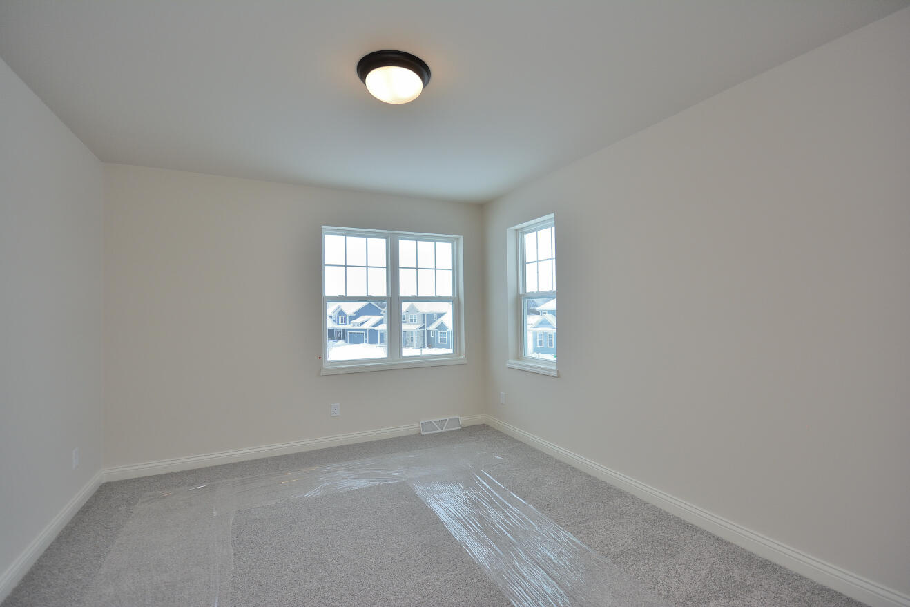 8191 Skylark Court Greendale, WI 53129 - Photo 20 of 31 92 EMPS (23)