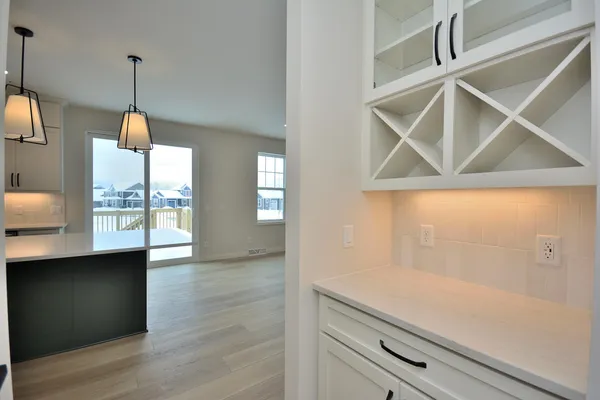 $864,900 | 8191 Skylark Court, Mequon, WI 53097