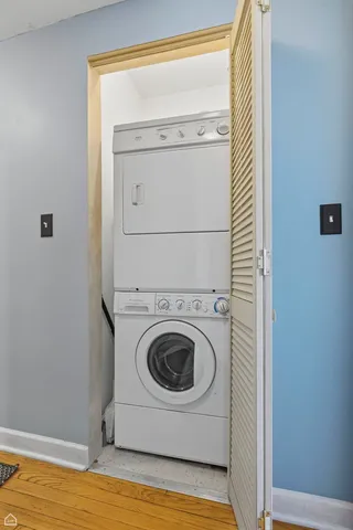 $239,900 | 3222 West Berteau Avenue, Unit 2, Chicago, IL 60618