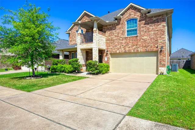 $2,700 | 1242 South Maple Drive, Katy, TX 77493