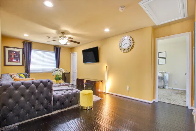 $2,700 | 1242 South Maple Drive, Katy, TX 77493