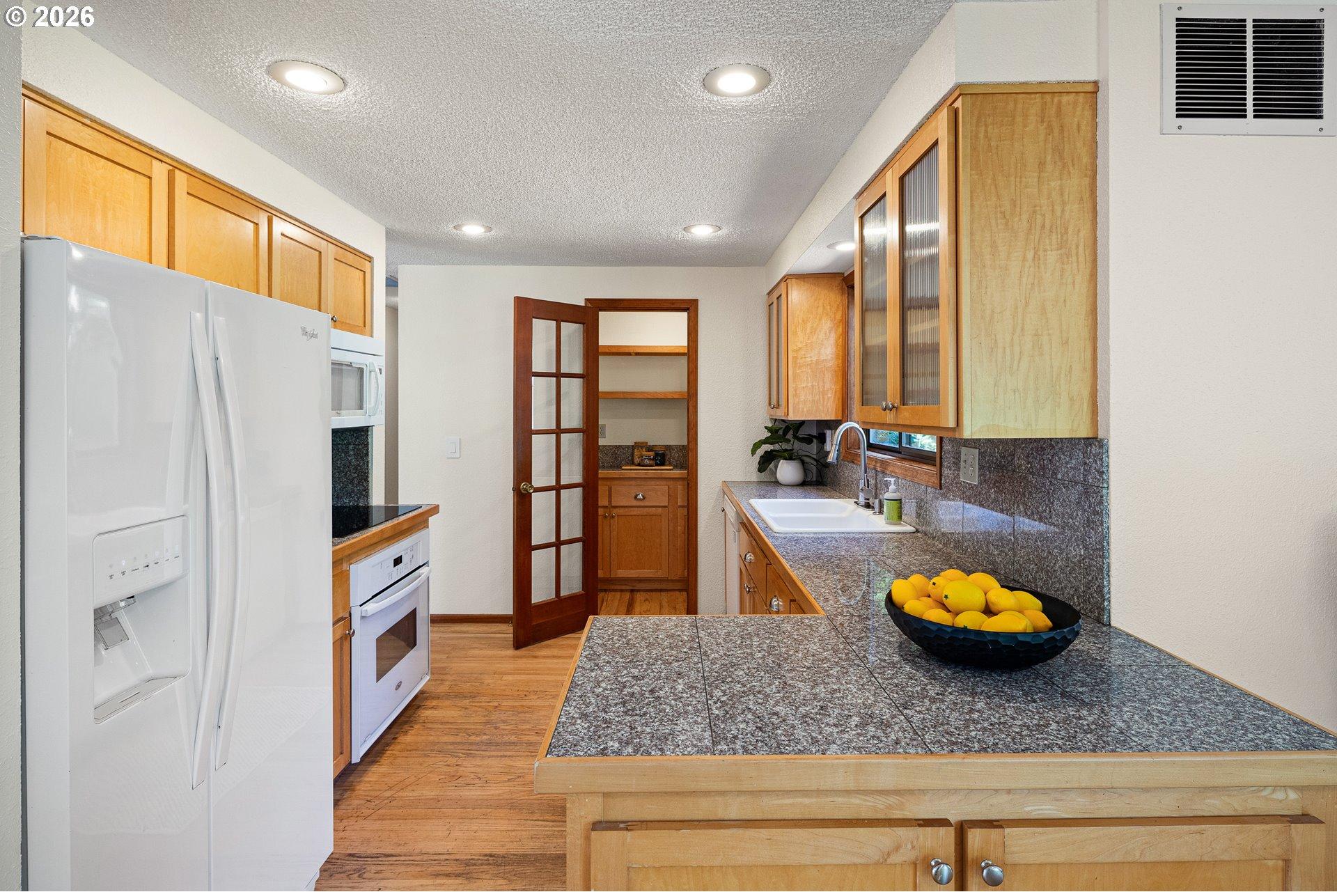 765 Foothill Drive Eugene, OR 97405 - Photo 14 of 41 Gallery Image 14