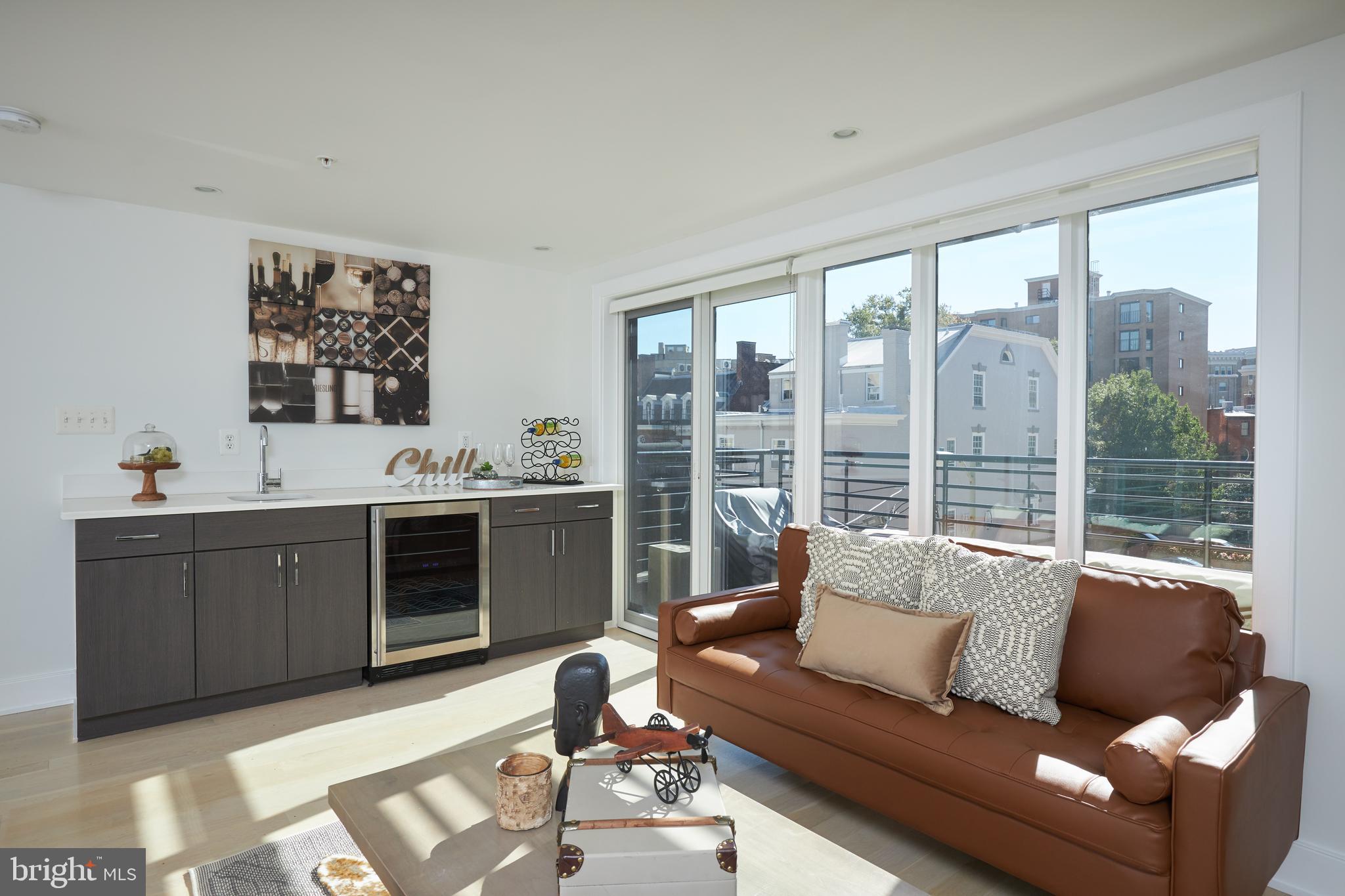 2014 Kalorama Road Northwest, Unit 8 Washington, DC 20009 - Photo 14 of 43 Perfect Lounging Space