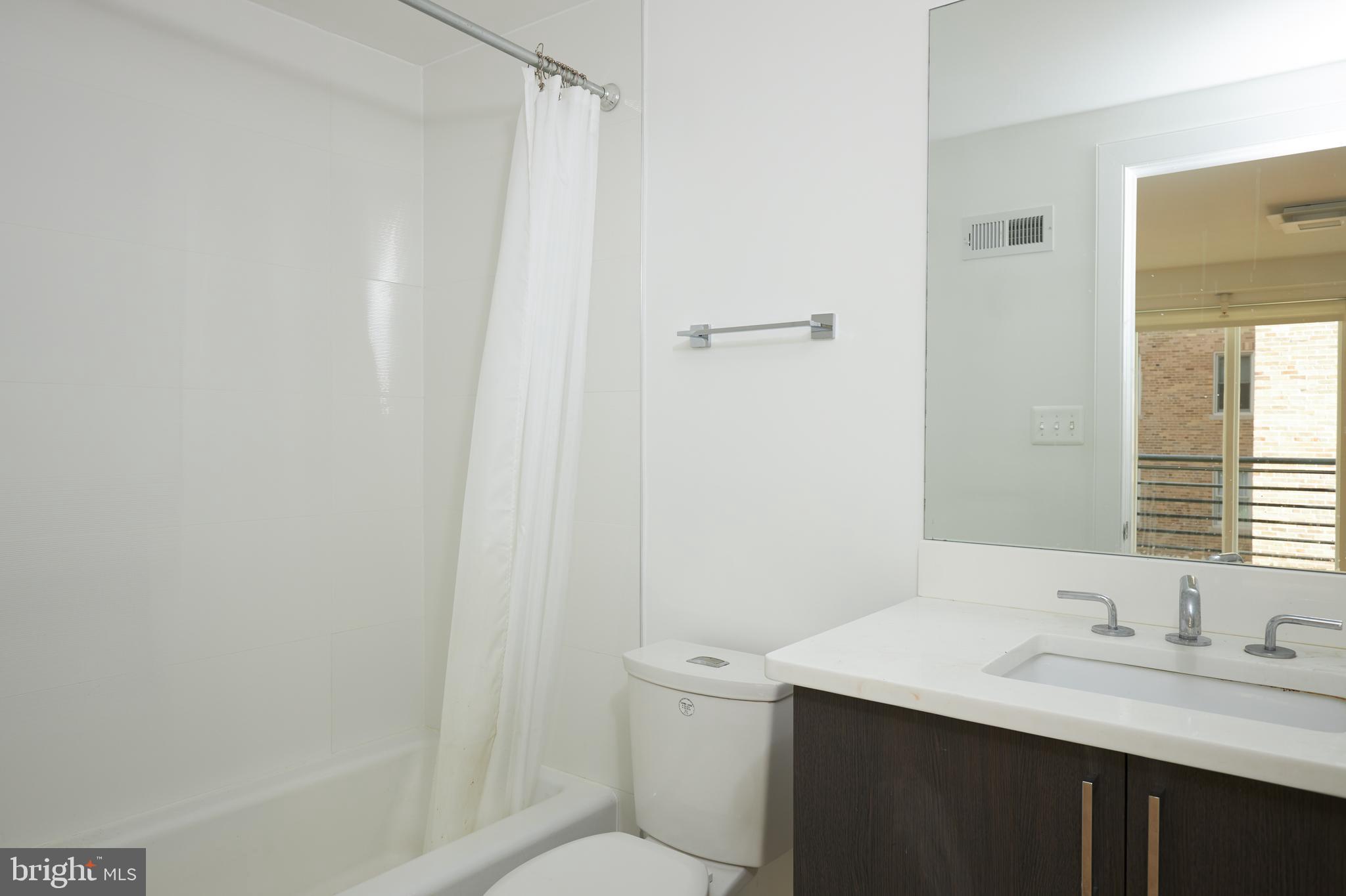 2014 Kalorama Road Northwest, Unit 8 Washington, DC 20009 - Photo 22 of 43 Third Full Bathroom