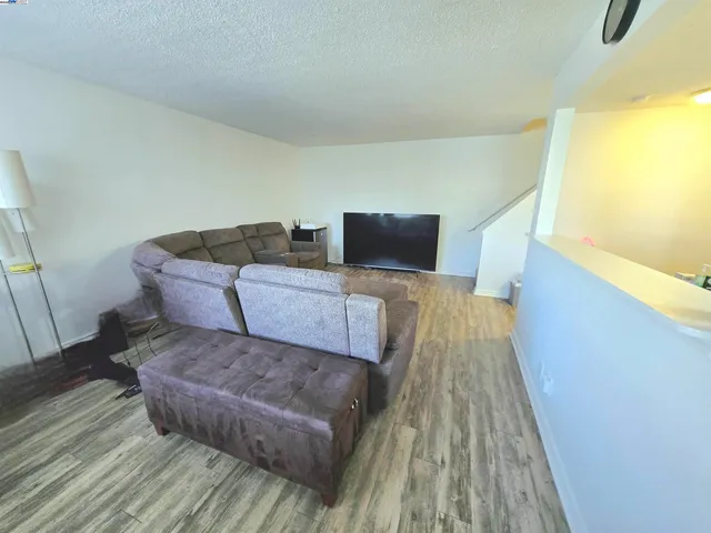 $549,000 | 670 Fargo Avenue, Unit 2, San Leandro, CA 94579