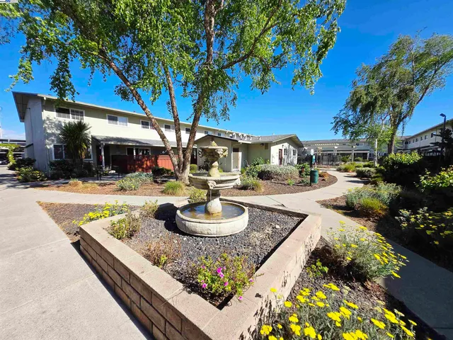$549,000 | 670 Fargo Avenue, Unit 2, San Leandro, CA 94579