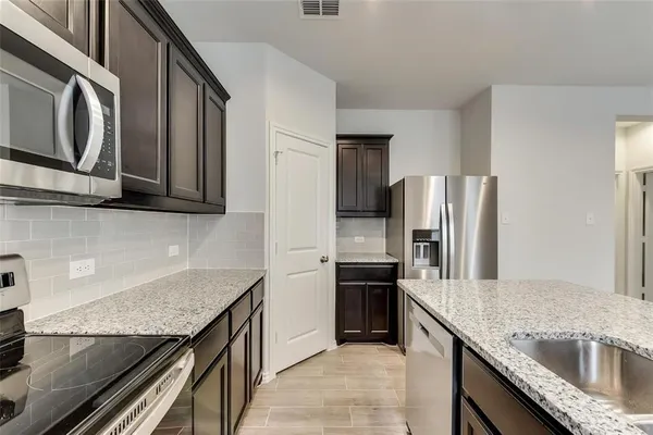 $1,895 | 1033 King Street, Aubrey, TX 76227