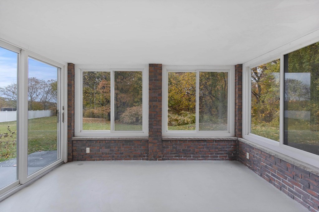 30 Crystal Drive Stoneham, MA 02180 - Photo 24 of 30