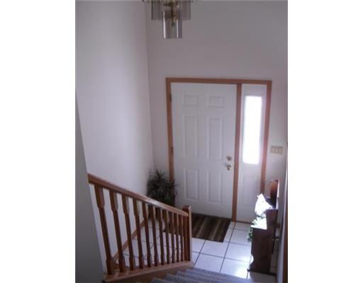 2453 Willowhurst Circle New Castle, PA 16101 - Photo 8 of 12 Entry/Foyer.
