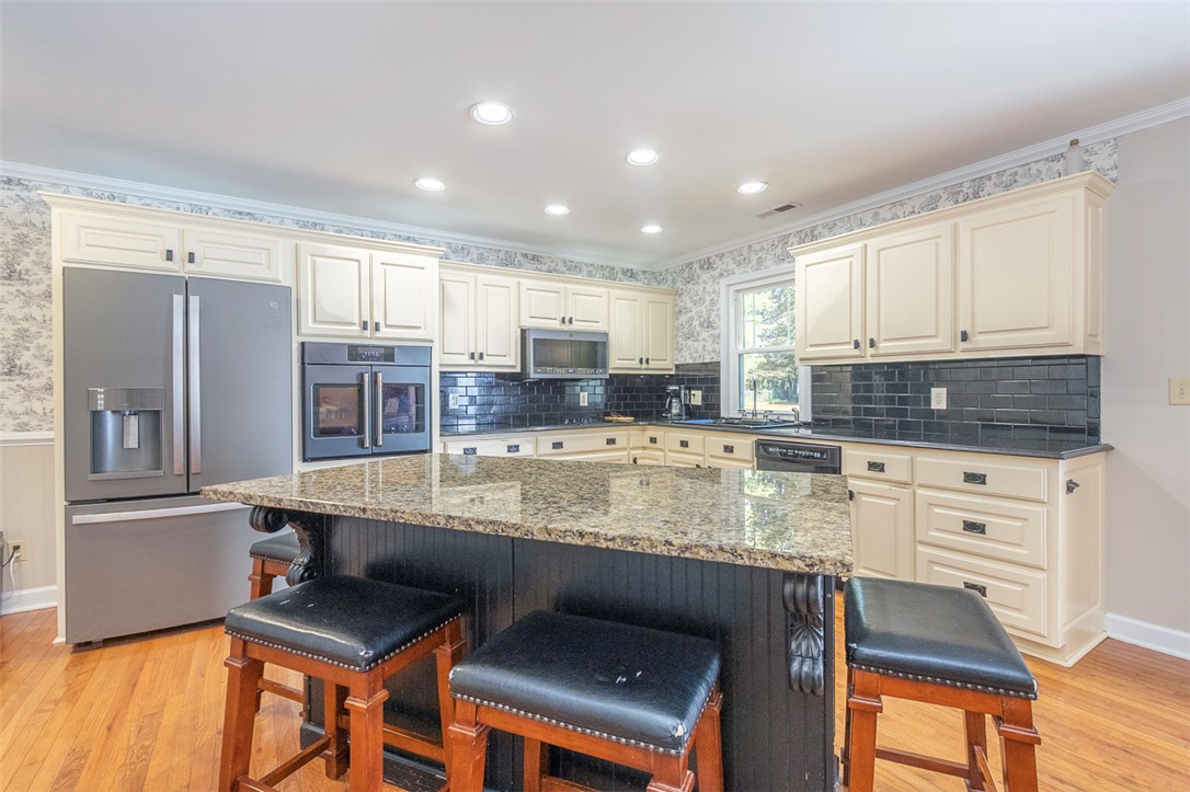 1026 Crestview Road Anderson, SC 29621 - Photo 12 of 41