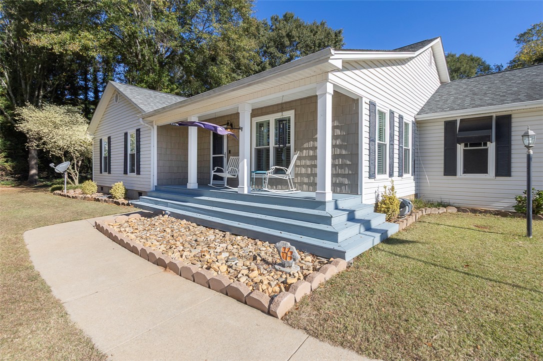 1026 Crestview Road Anderson, SC 29621 - Photo 5 of 41