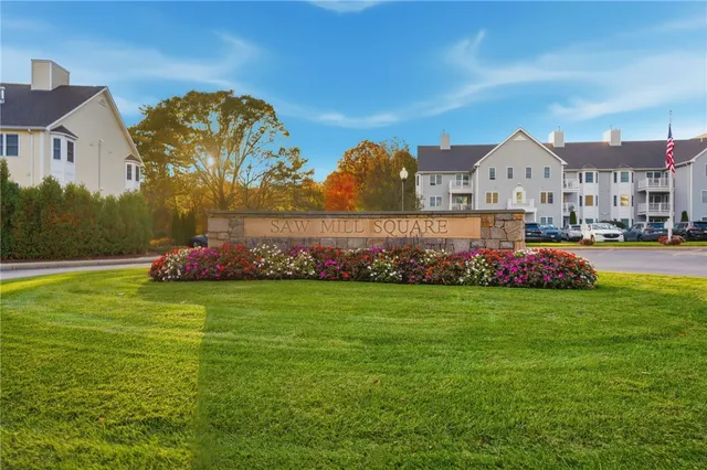 $413,000 | 40 Saw Mill Drive, Unit 204, North Kingstown, RI 02852