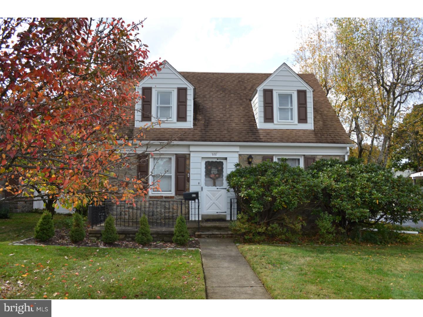 920 Sara Drive Springfield, PA 19064 - Photo 2 of 25 Exterior Front