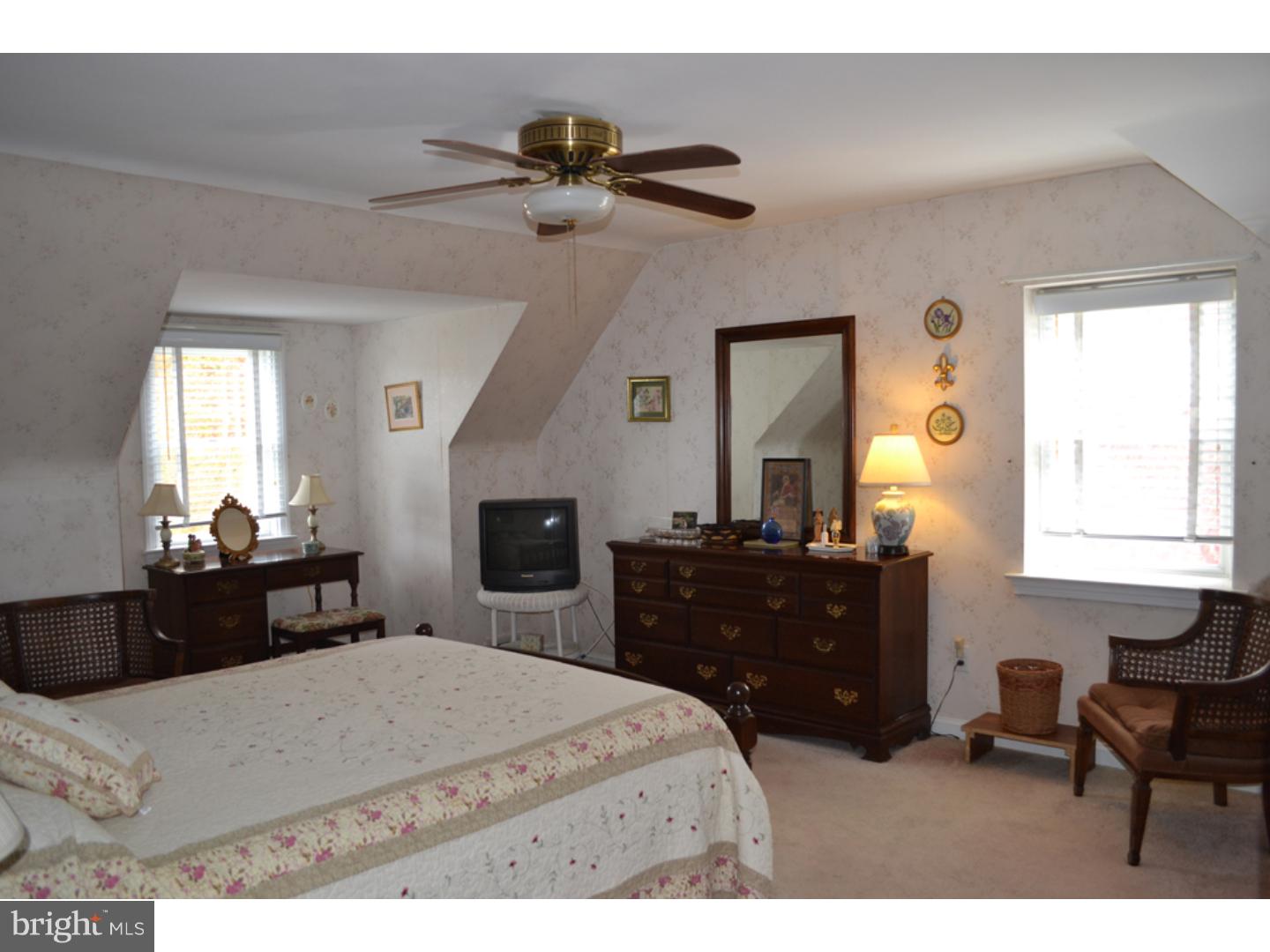 920 Sara Drive Springfield, PA 19064 - Photo 11 of 25 Bedroom - Main