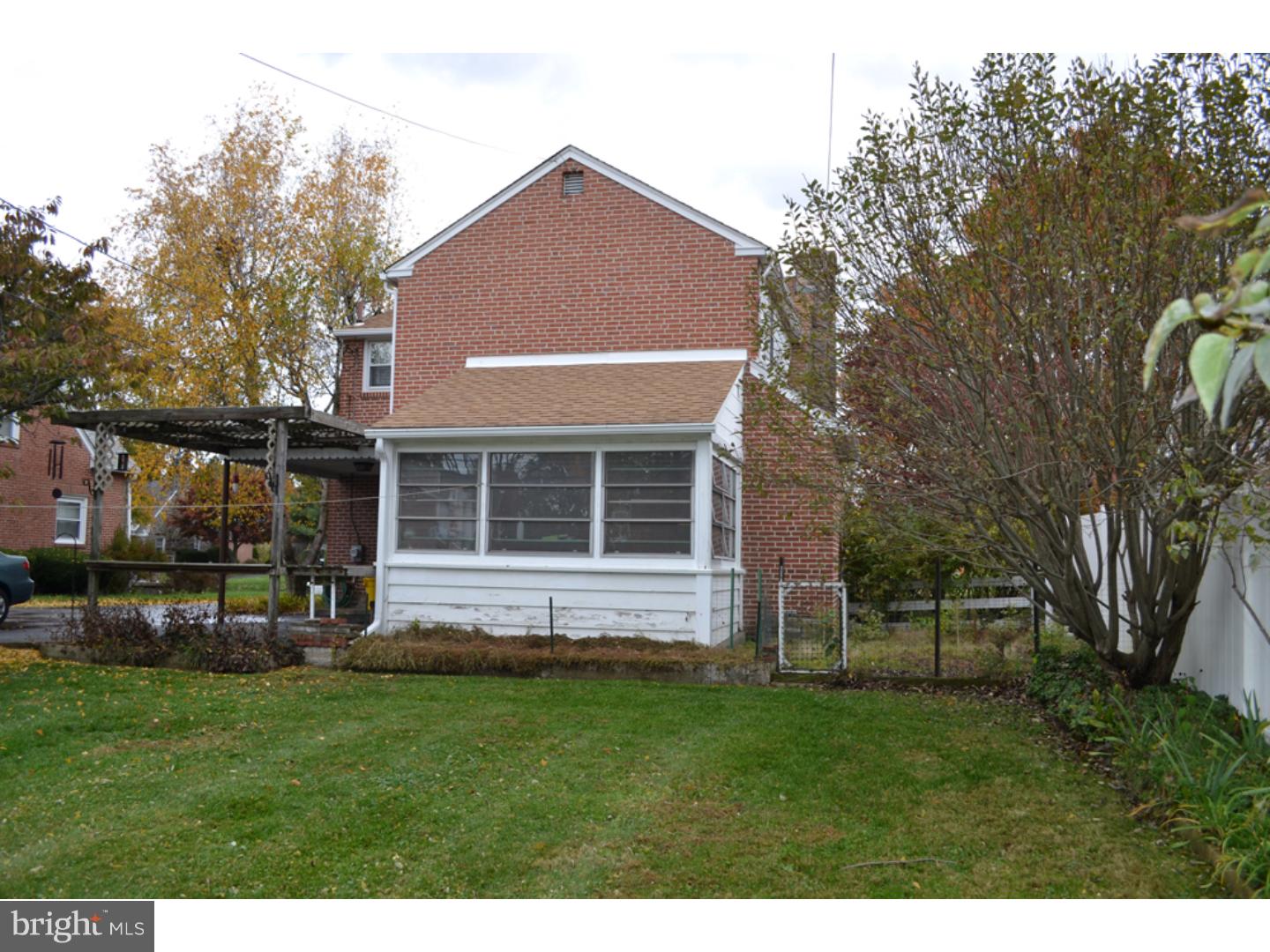 920 Sara Drive Springfield, PA 19064 - Photo 18 of 25 Exterior Back