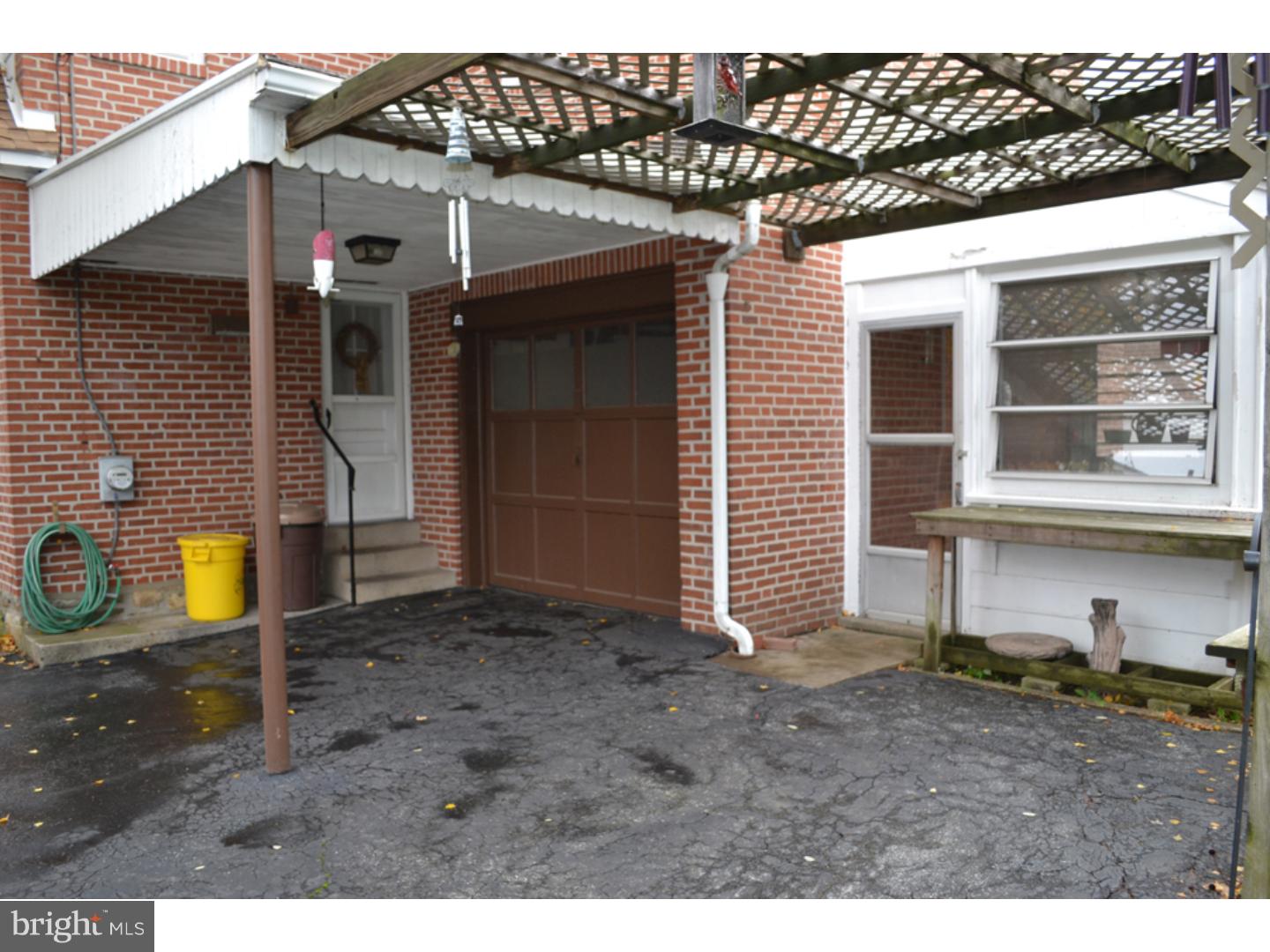 920 Sara Drive Springfield, PA 19064 - Photo 20 of 25 Garage