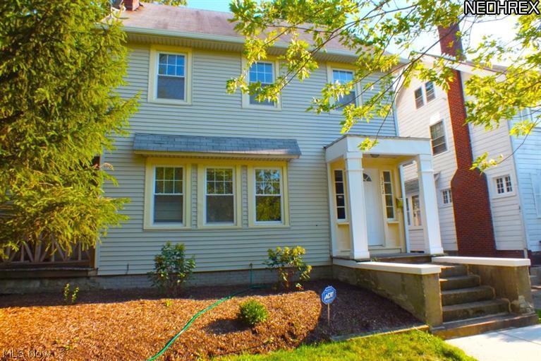 3212 Redwood Road Cleveland Heights, OH 44118 - Photo 2 of 19 Close to Cain Park and convenient to shopping and restaurants