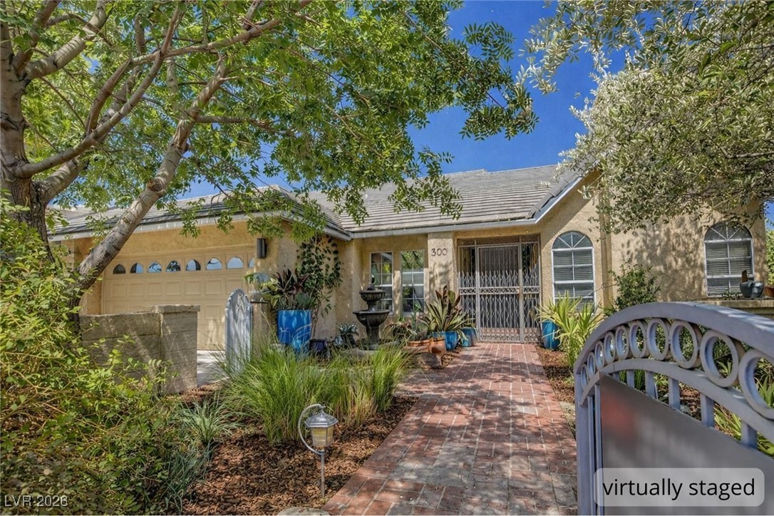 300 Redondo Street Henderson, NV 89014 - Photo 3 of 35