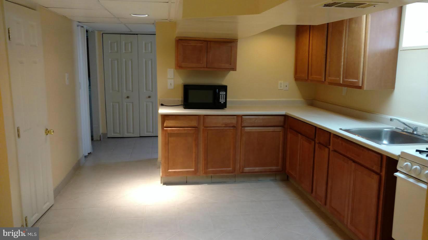212 Riverthorn Road Middle River, MD 21220 - Photo 22 of 28 Kitchen