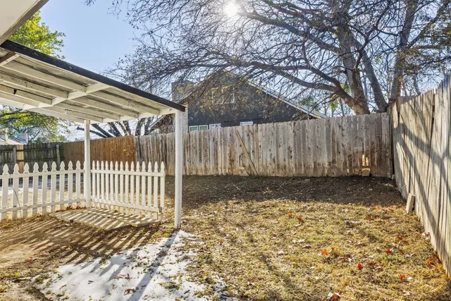 $1,795 | 2102 Lamplight Village Circle, Unit A, Austin, TX 78727