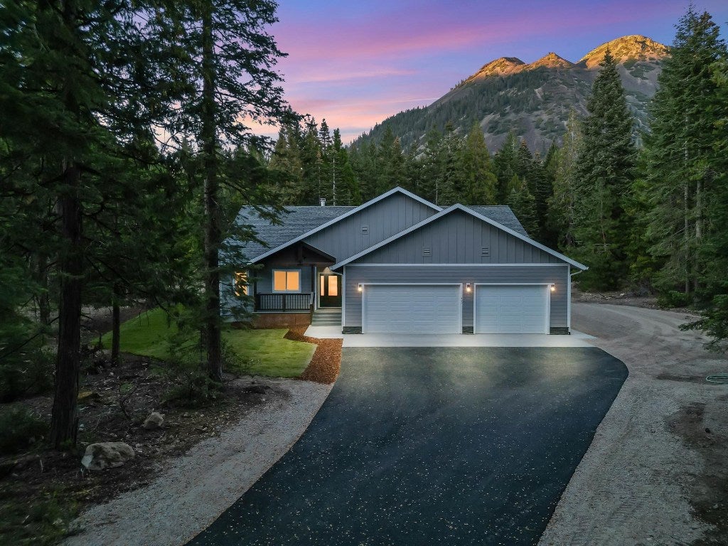 457 Skyview Road Mount Shasta, CA 96067 - Photo 1 of 44 Gallery Image 1