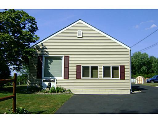 2868 Valley View Road Sharpsville, PA 16150 - Photo 12 of 18 Other. USE TO BE A GARAGE, REFURBISHED INTO BEAUTIFUL LIV RM. FAMILY RM.
