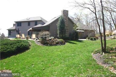 16511 York Road Monkton, MD 21111 - Photo 3 of 30 a backyard of a house with lots of green space