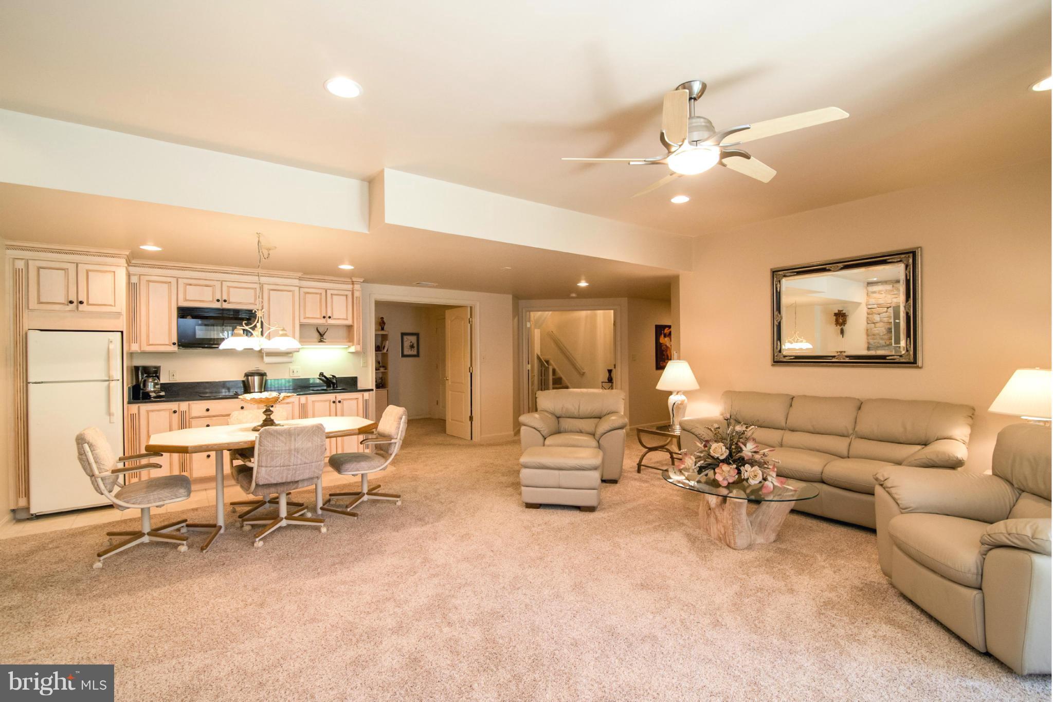 16511 York Road Monkton, MD 21111 - Photo 27 of 30 a living room with furniture and view of kitchen