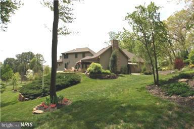 16511 York Road Monkton, MD 21111 - Photo 5 of 30 a front view of a house with garden