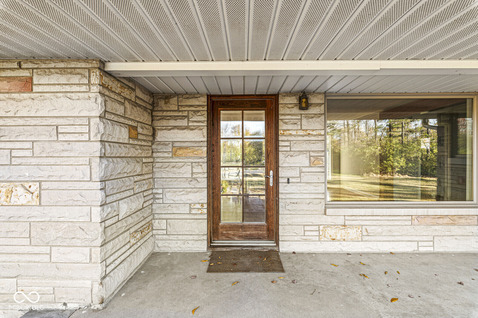 6055 North High School Road Indianapolis, IN 46254 - Photo 3 of 49